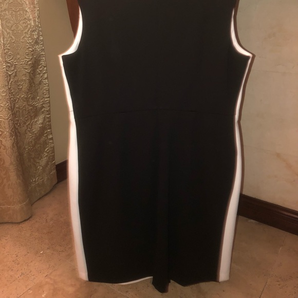 BUNDLE 2 VINCE CAMUTO, and BCBG - Picture 5 of 10